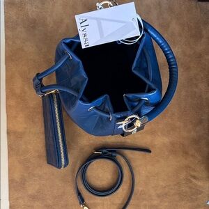 Elegant Blue Shoulder Bag/Bucket Bag with matching wallet